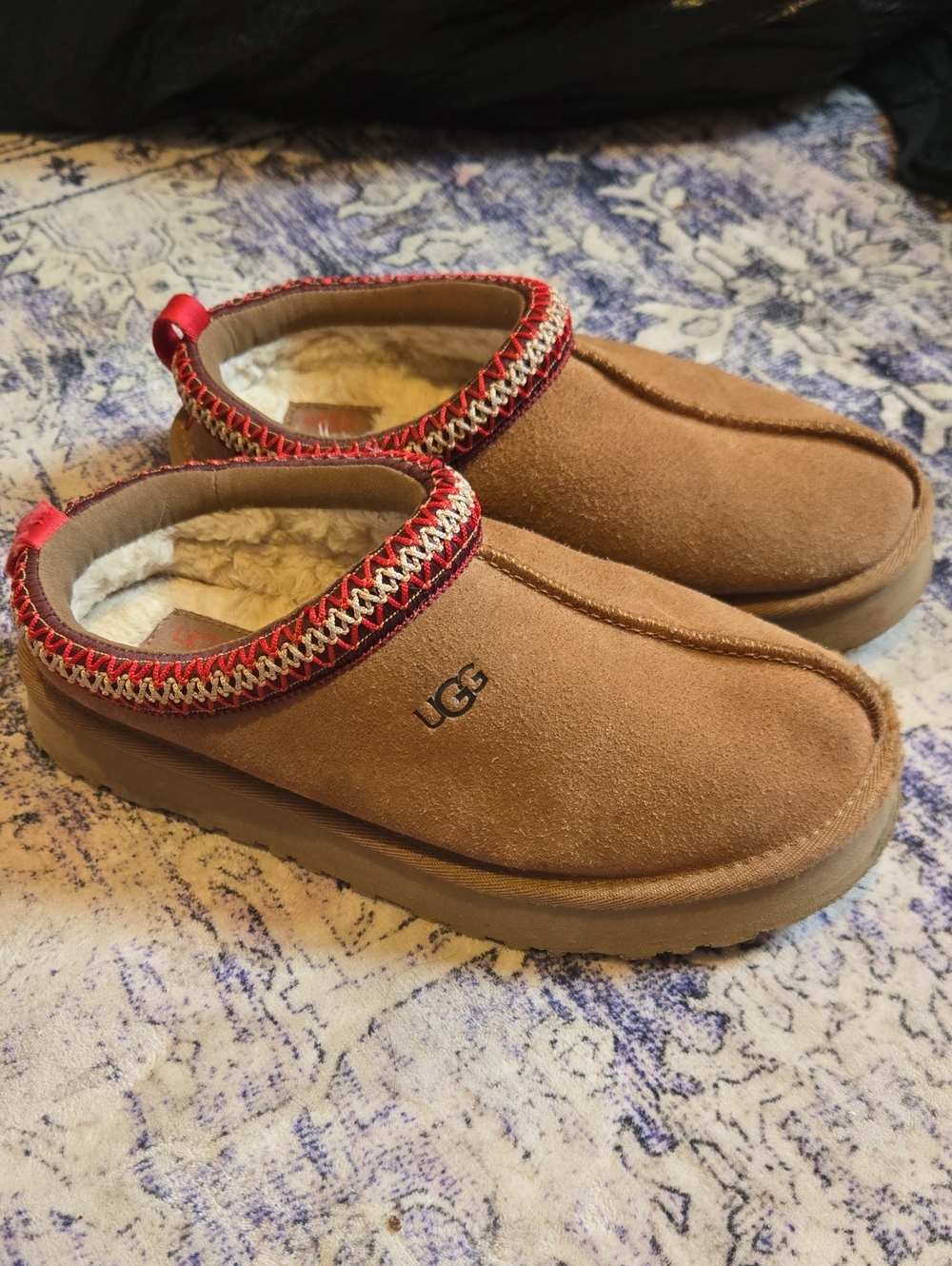 UGG Kids Chestnut Suede Slip-On Clog with Red Trim Tazz Slippers Size 4
